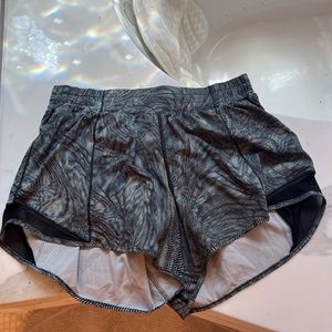 Lululemon hottie hot shorts low rise 4 inch inseam size 12